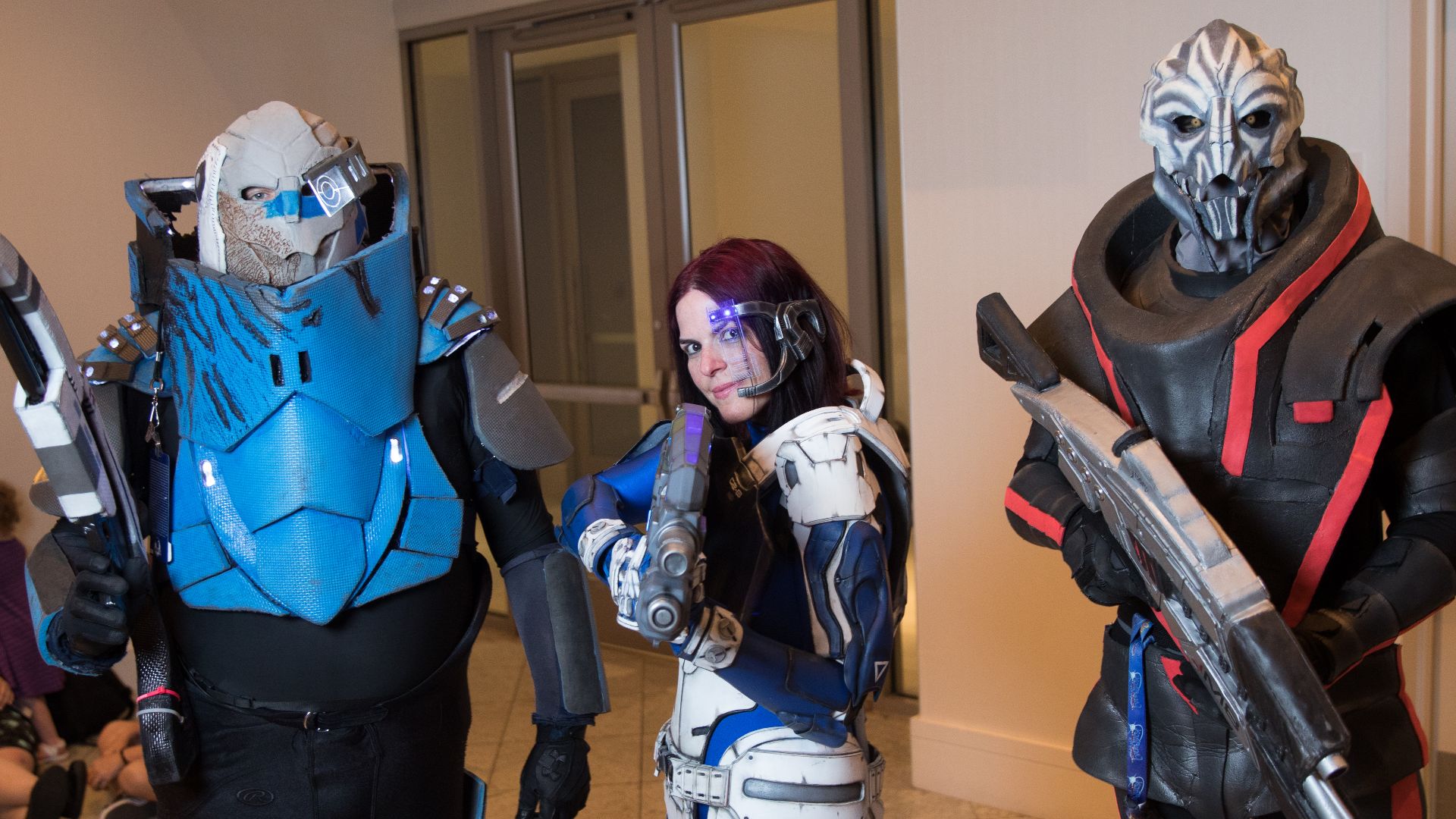 File:DragonCon 2017 - Mass Effect Cosplayers.jpg