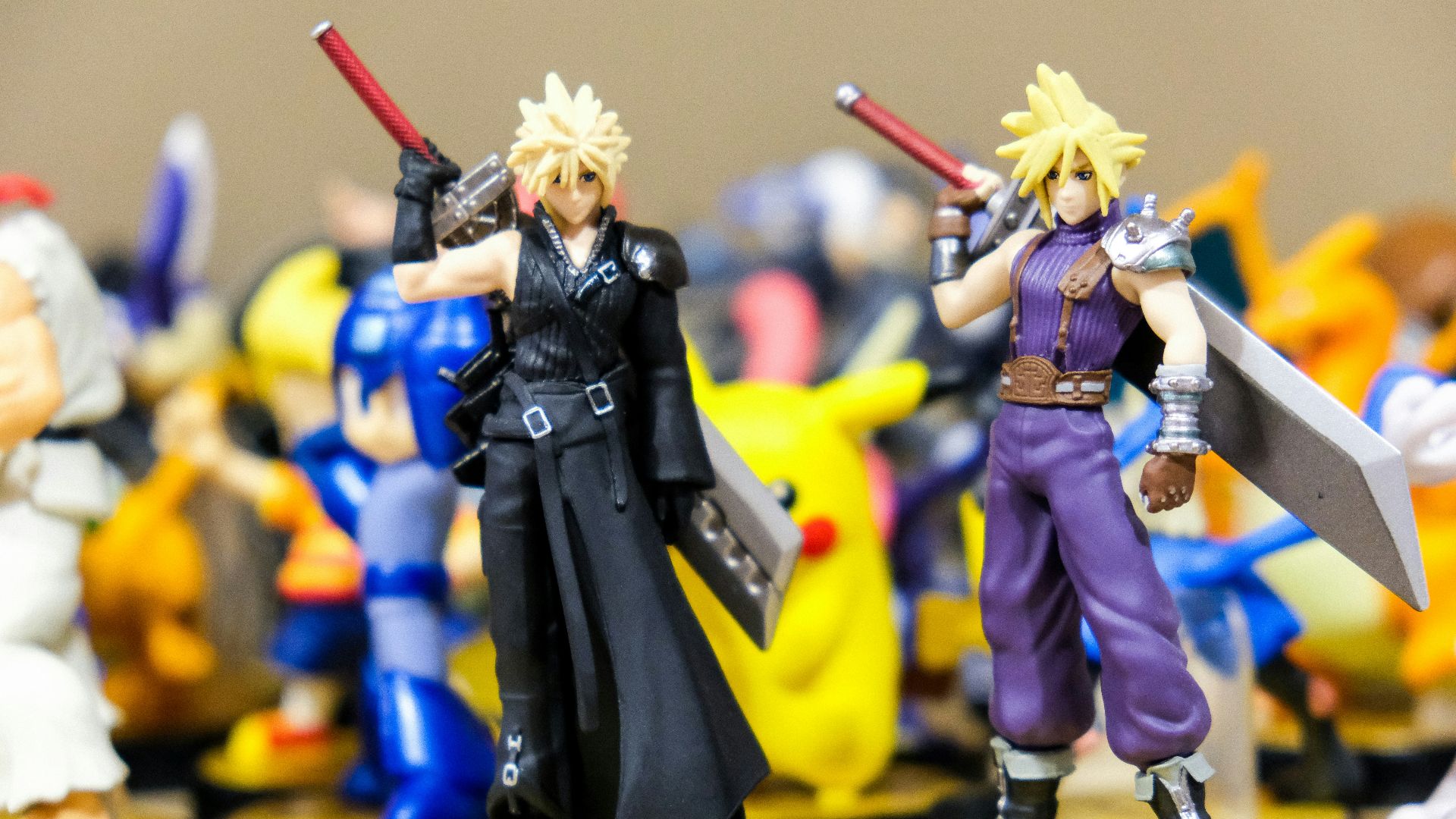 shallow focus photo of Cloud Strife figurine