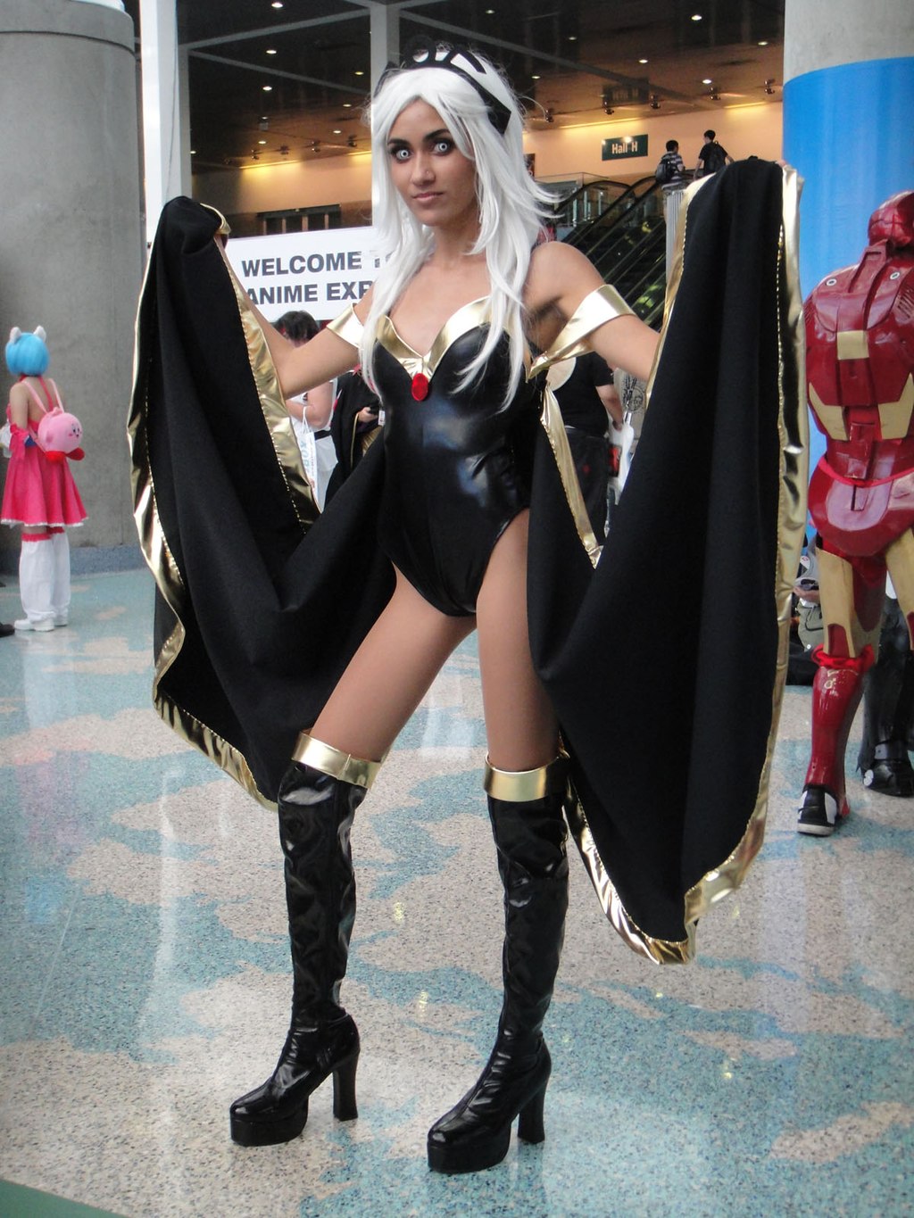 1024px-Anime_Expo_2011_-_Storm_of_the_X-Men-2.jpg