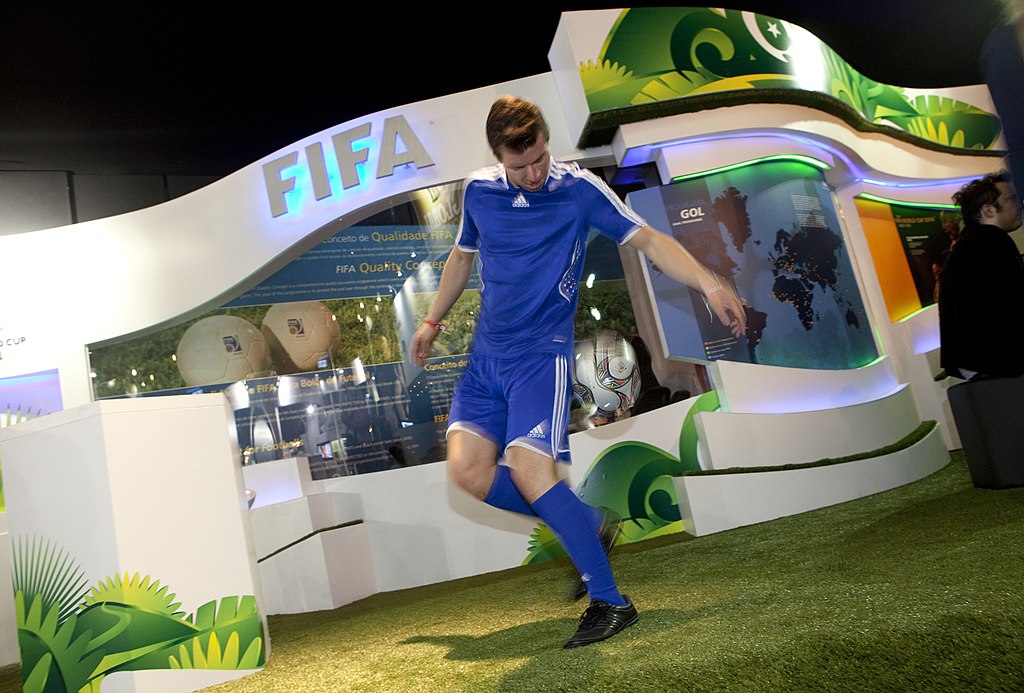 1024px-FIFA_Stand.jpg