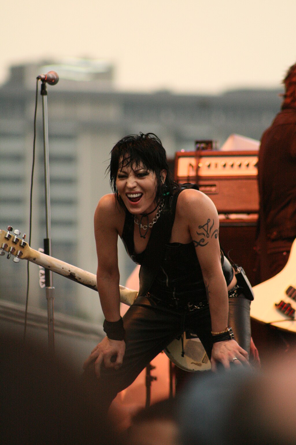 1024px-Joan_Jett_1.jpg