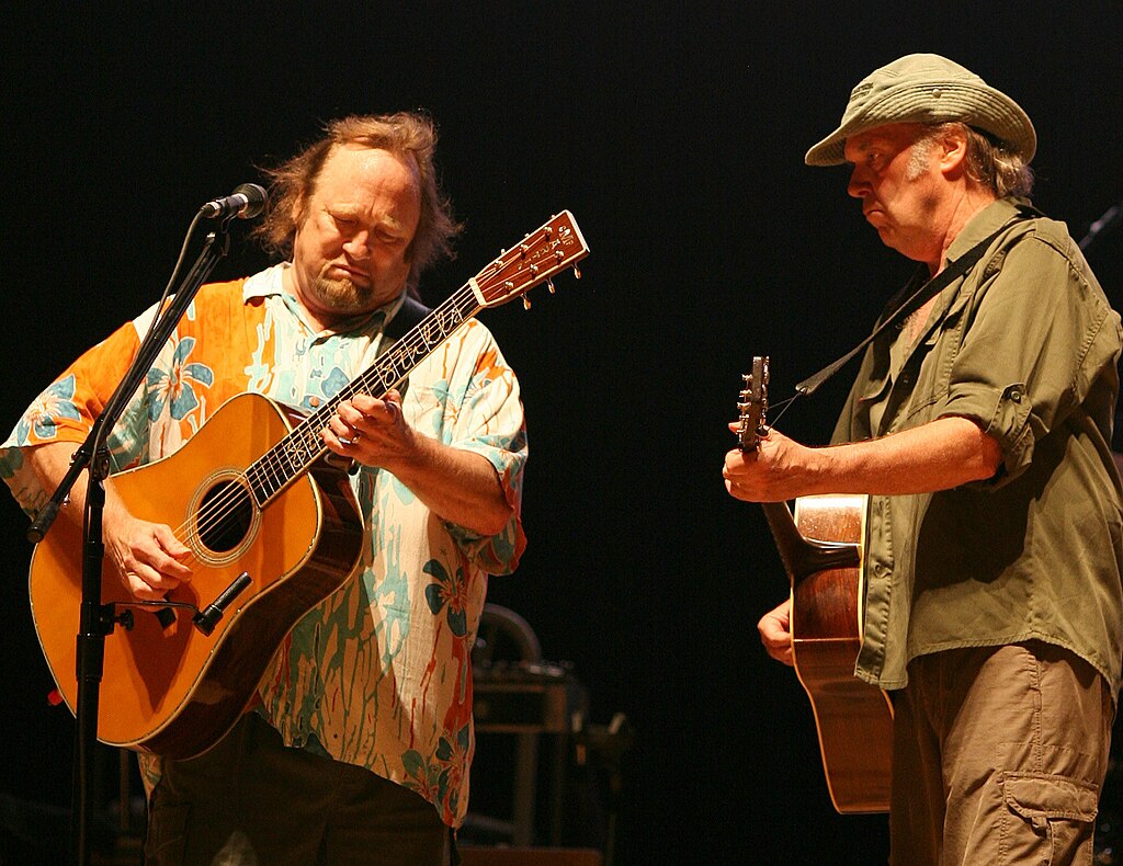 1024px-Stephen_Stills_and_Neil_Young_2006.jpg