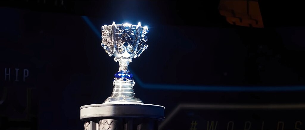 1024px-Summoners_Cup_at_Worlds_2018-2.jpg