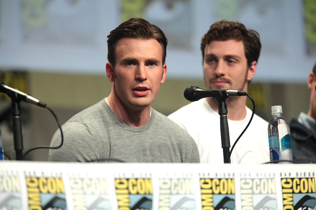 1024px-chrisevansaarontaylor-johnsonsdcc2014.jpg
