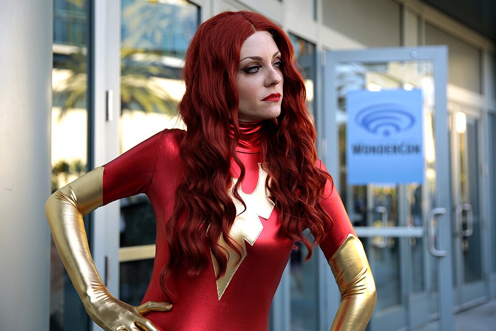 1024px-darkphoenixcosplayer33868185925-3.jpg