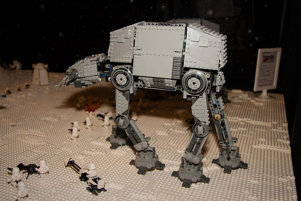 1024px-legostarwarsat-atwalker6740909421-1.jpg