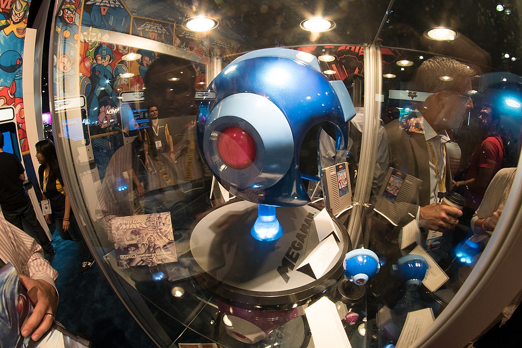1024px-megamanhelmetavailablewithcollectorseditionsoon18849127746-1.jpg