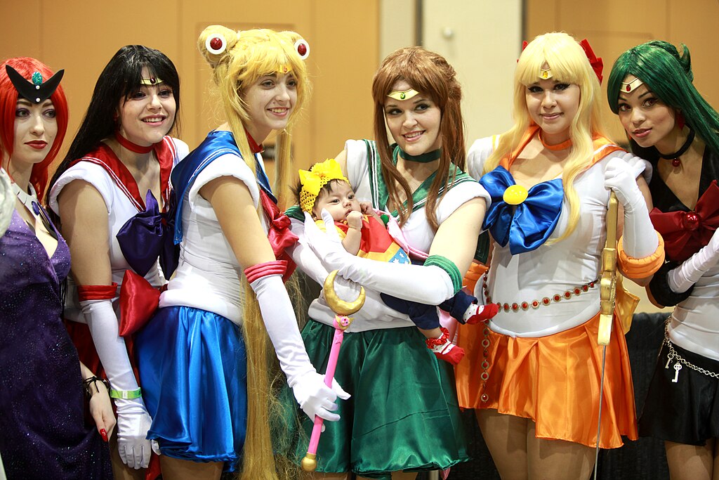1024px-sailormooncosplayers12164864384-1.jpg