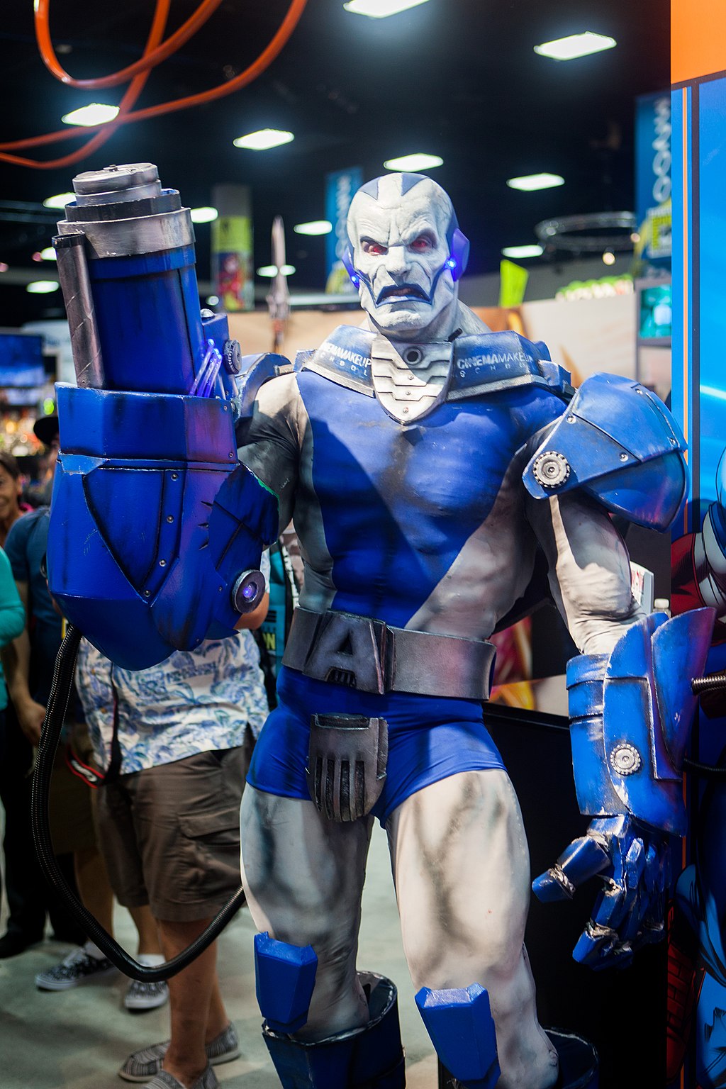 1024px-sandiegocomiccon2014-132314571754679-1.jpg