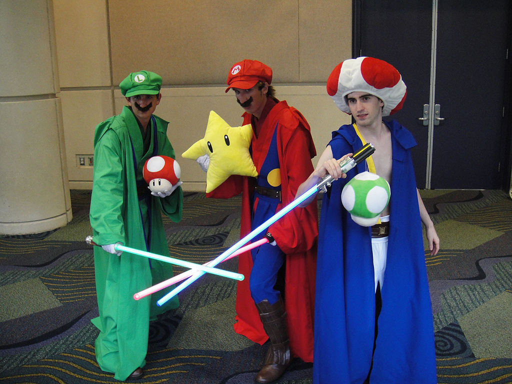 1024px-starwarscelebrationv-luigimarioandtoadjedicostumes4940995764.jpg
