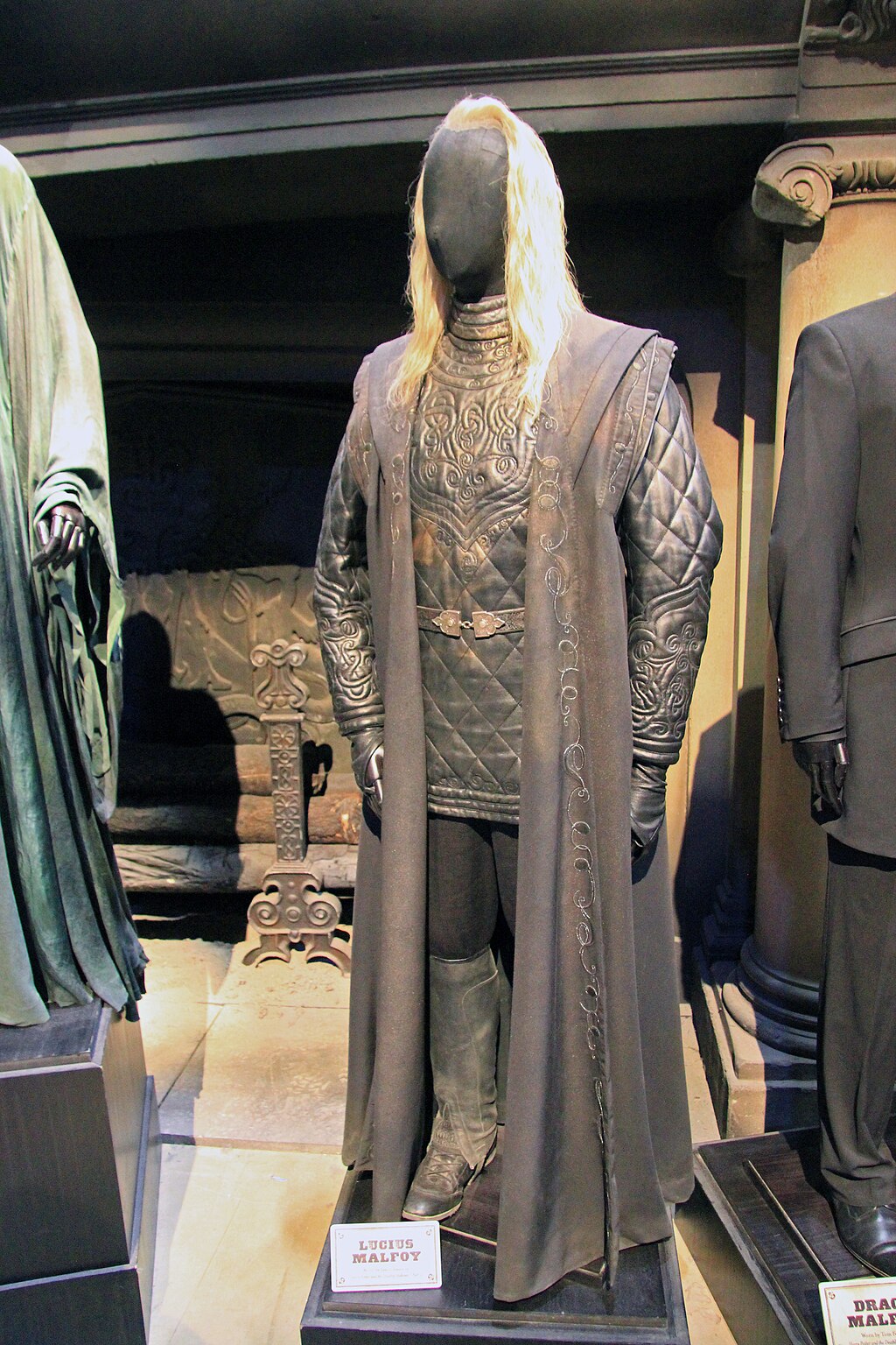 1024px-themakingofharrypotter29-05-2012luciusmalfoy.jpg