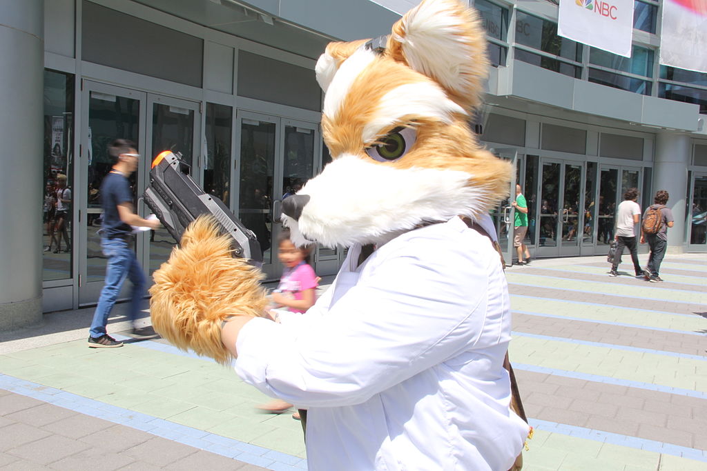 1024px-wondercon2015-foxmccloudstarfoxcosplay16429437293-2.jpg