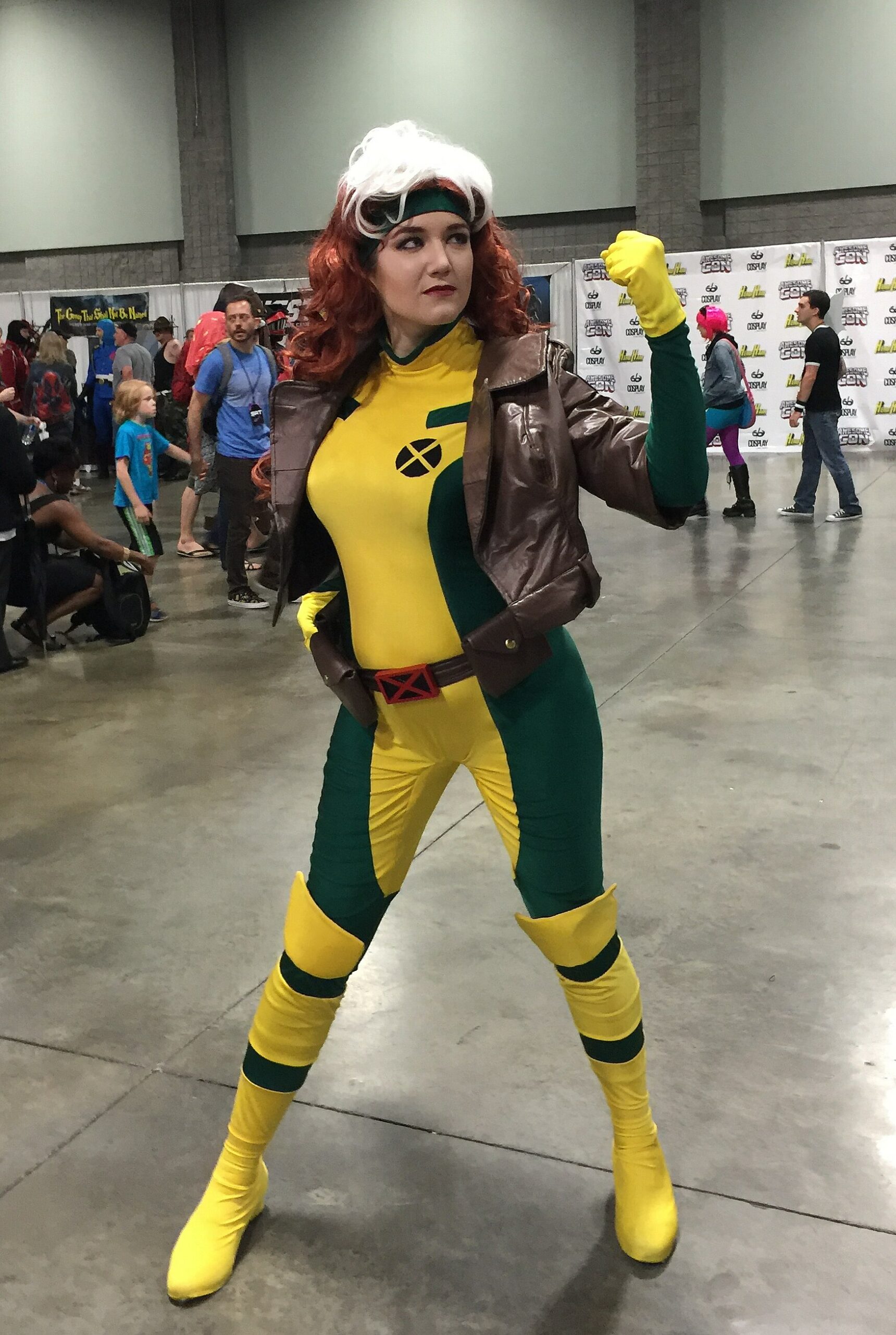 Awesome_con_2016_Cosplay_of_Rogue_from_X-Men-_The_Animated_Series-scaled-2.jpg
