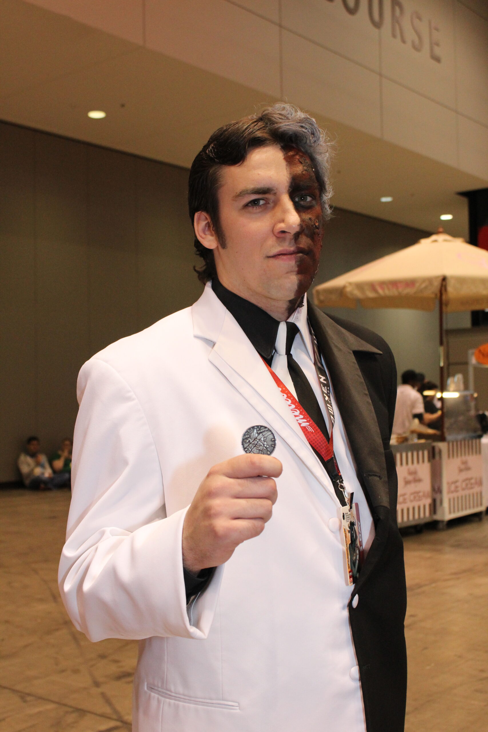 C2E2_2013_-_Two_Face_252886835862012529-scaled-3.jpg