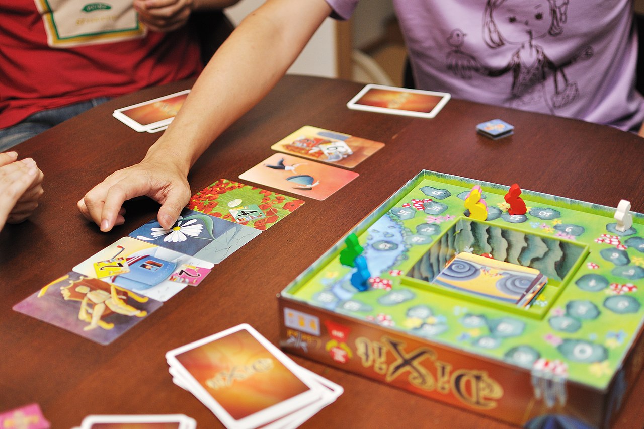 Dixit_game_0001-1-2.jpg