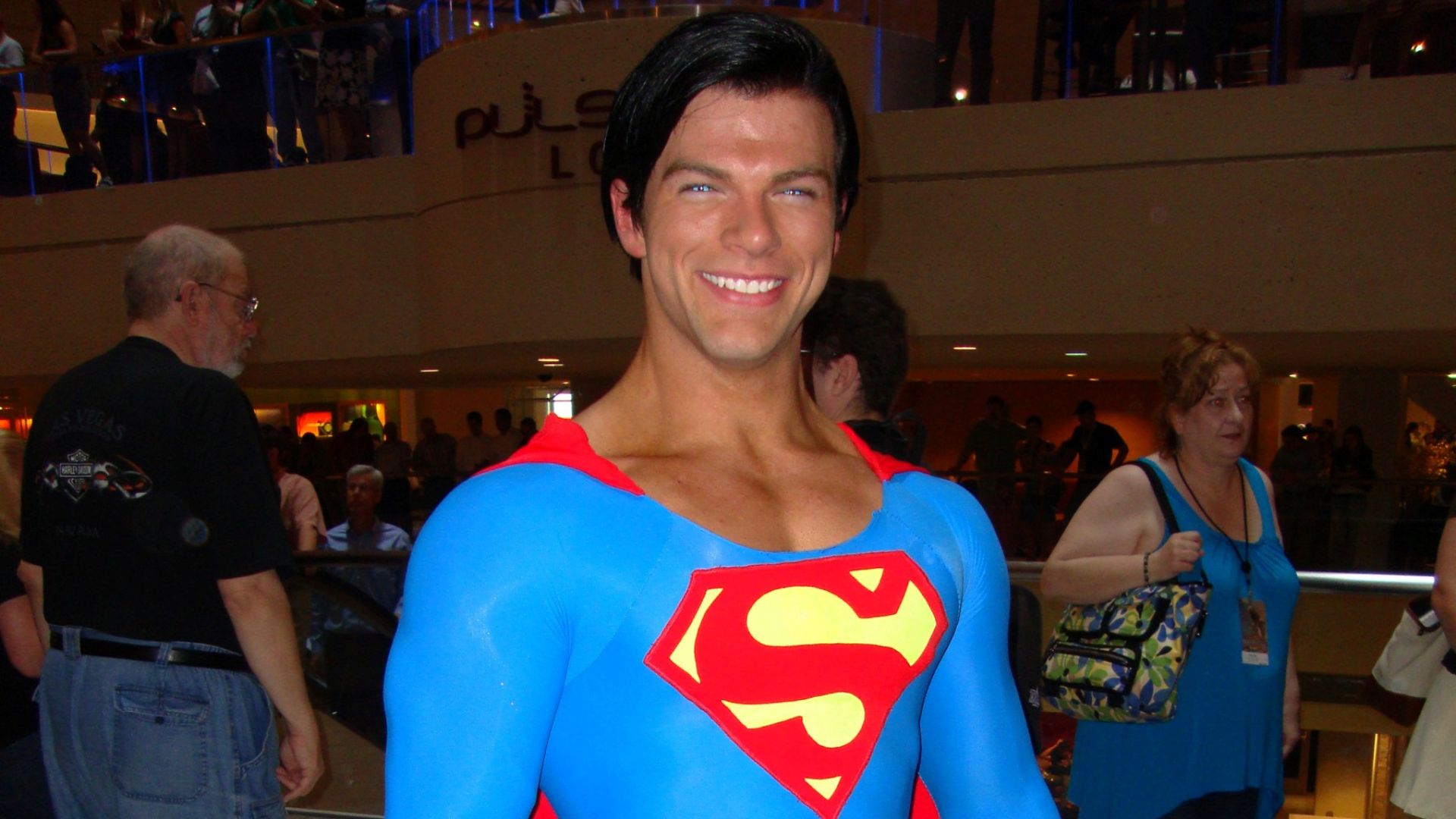 File:Smiling Superman.jpg