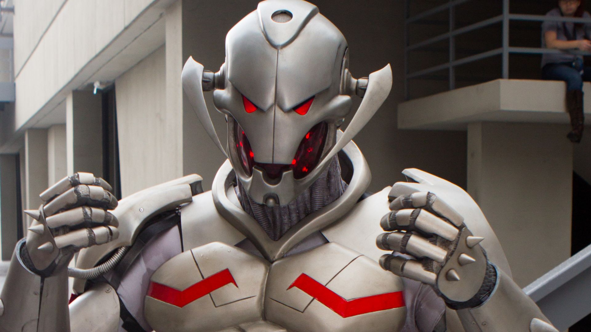 File:Cosplay Ultron Dragon Con 2013.jpg