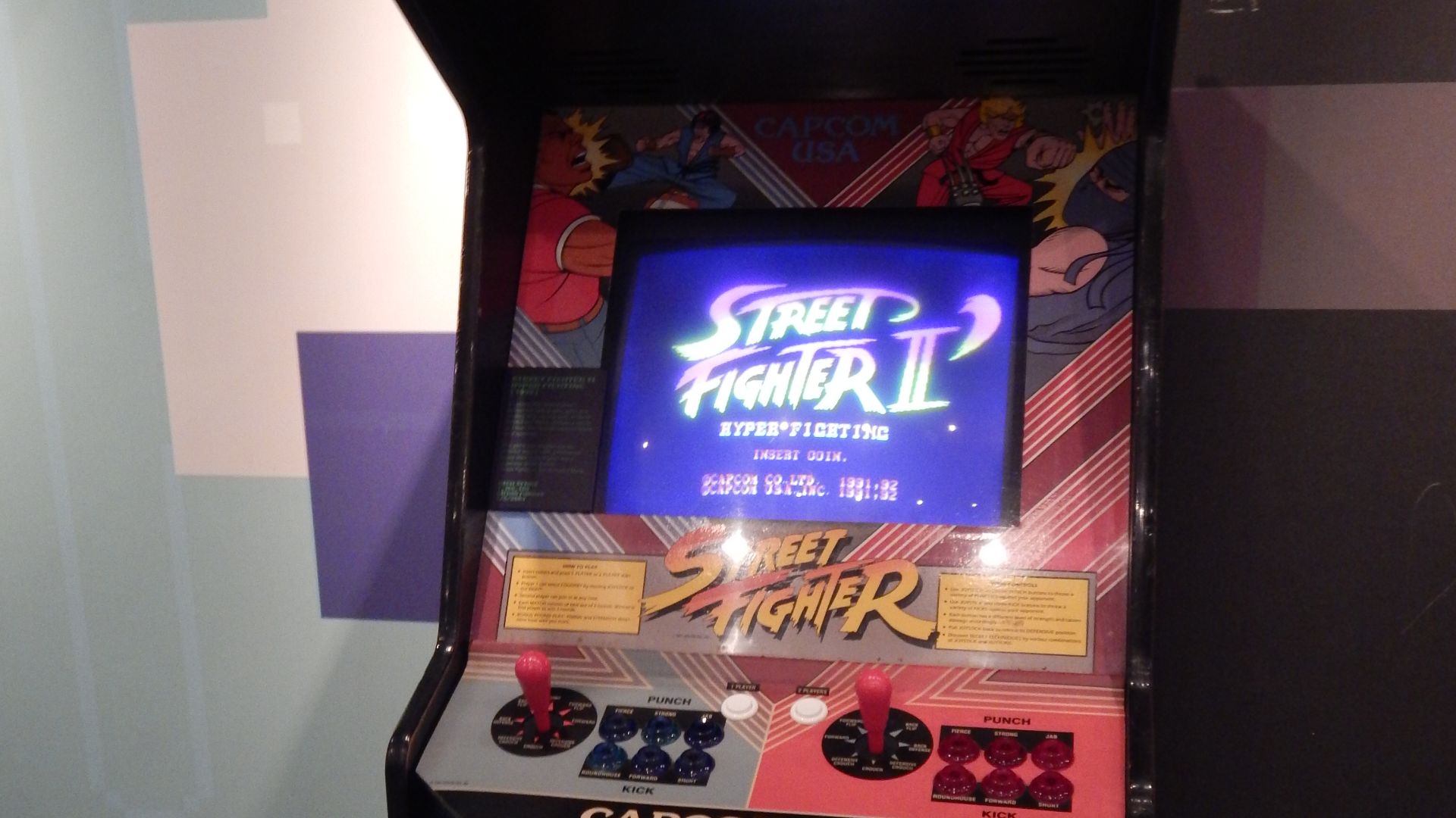 File:Street Fighter II arcade machine.jpg