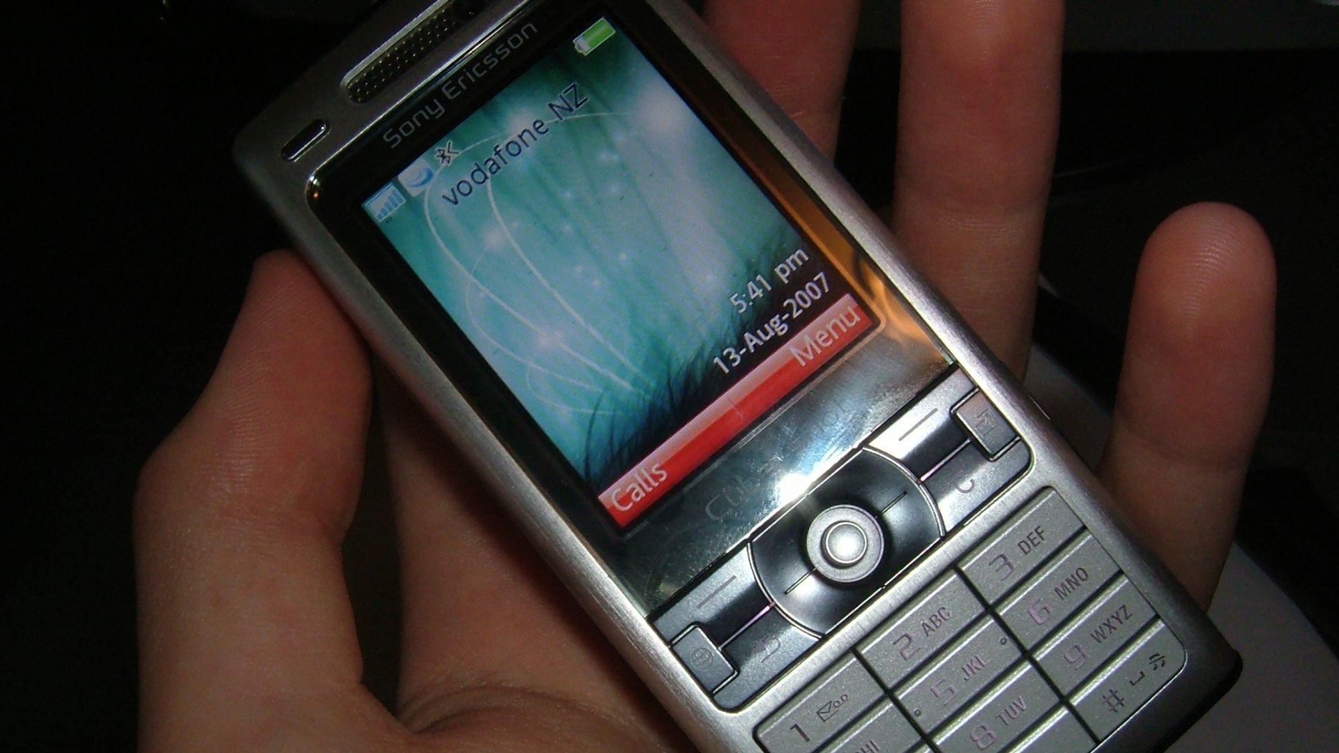 File:Sony Ericsson K800i Silver.jpg