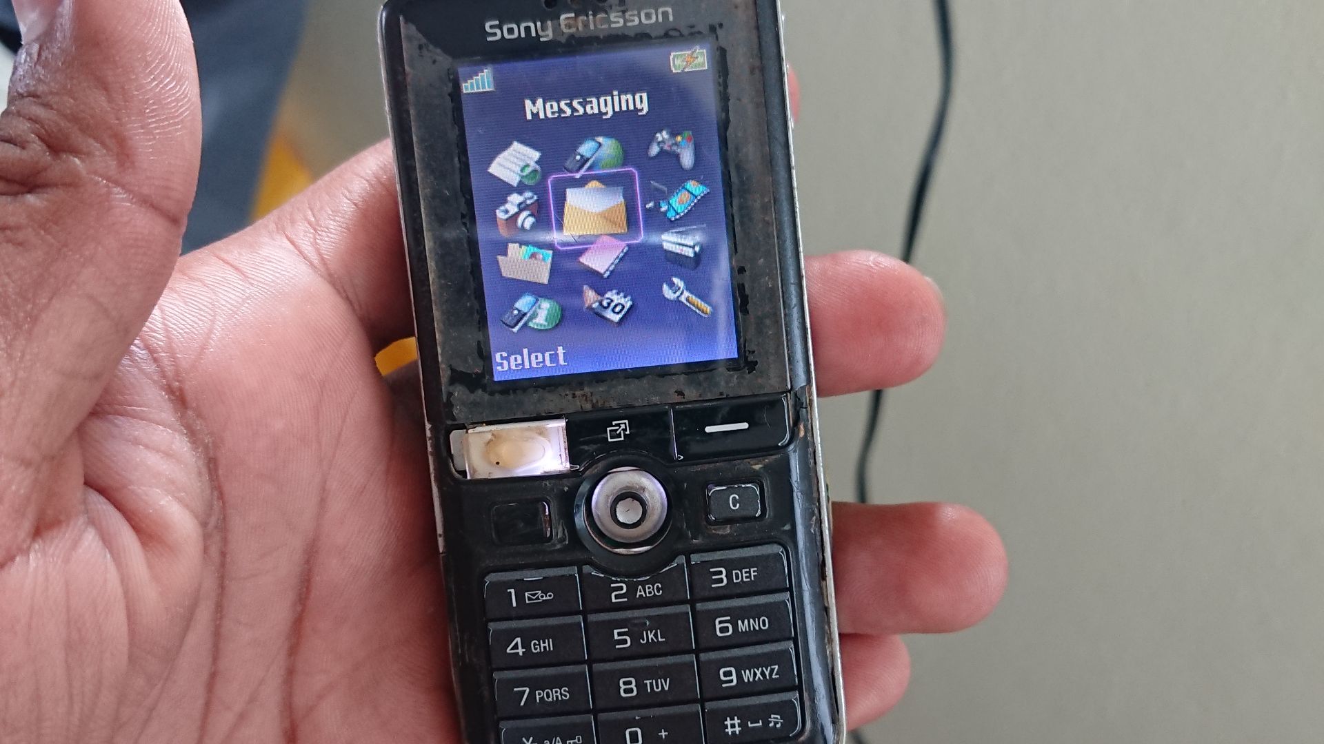 File:Sony Ericsson K750c Main Menu.jpg