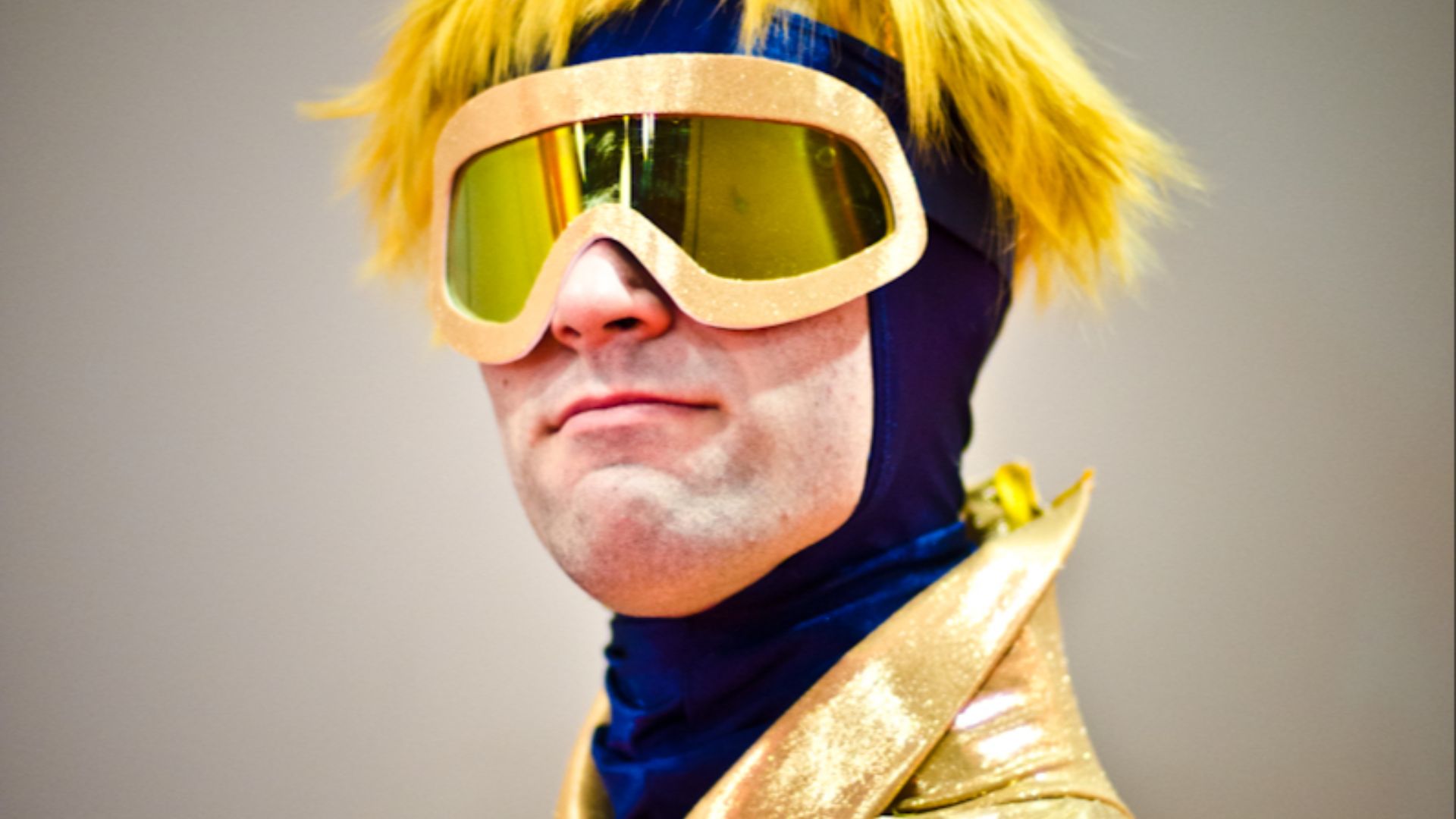 File:C2E2 2013 - Booster Gold (8702693744).jpg