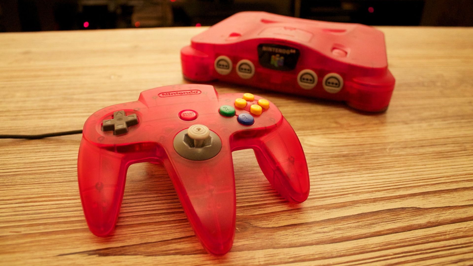 File:Nintendo 64 Rouge Translucide.JPG