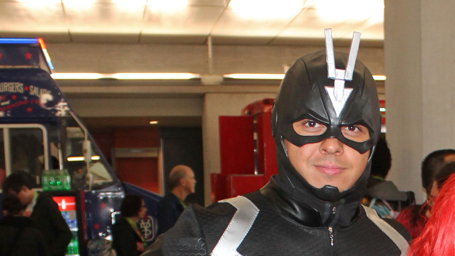 File:Royal (48852678258).jpg