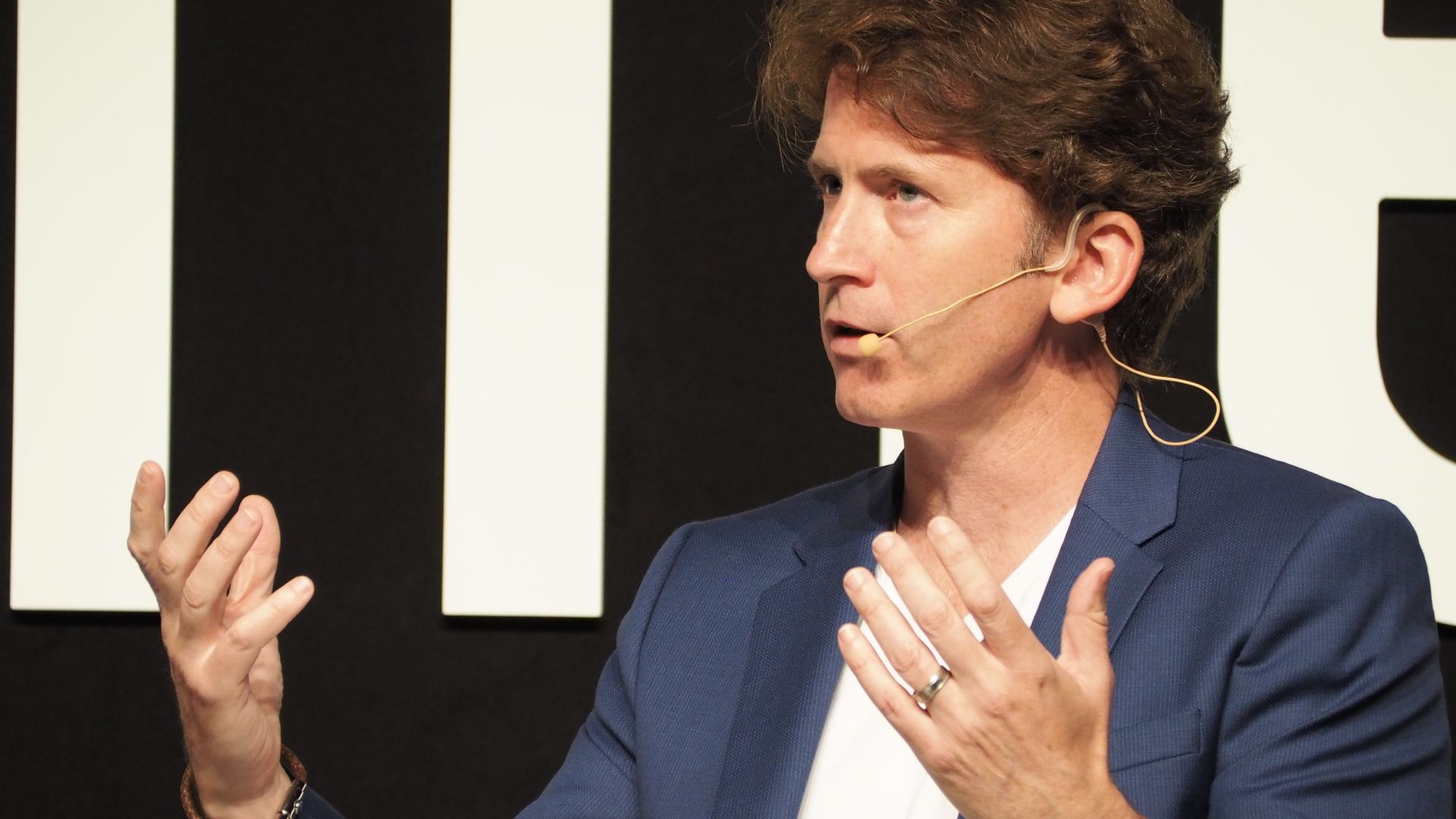 File:Todd Howard, Gamelab 2018 (41230874350).jpg