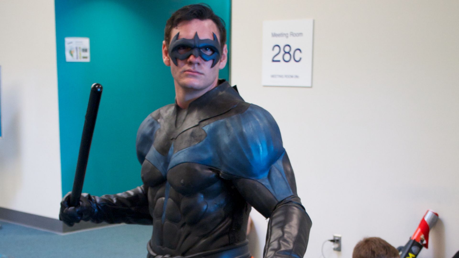 File:Nightwing cosplay.jpg