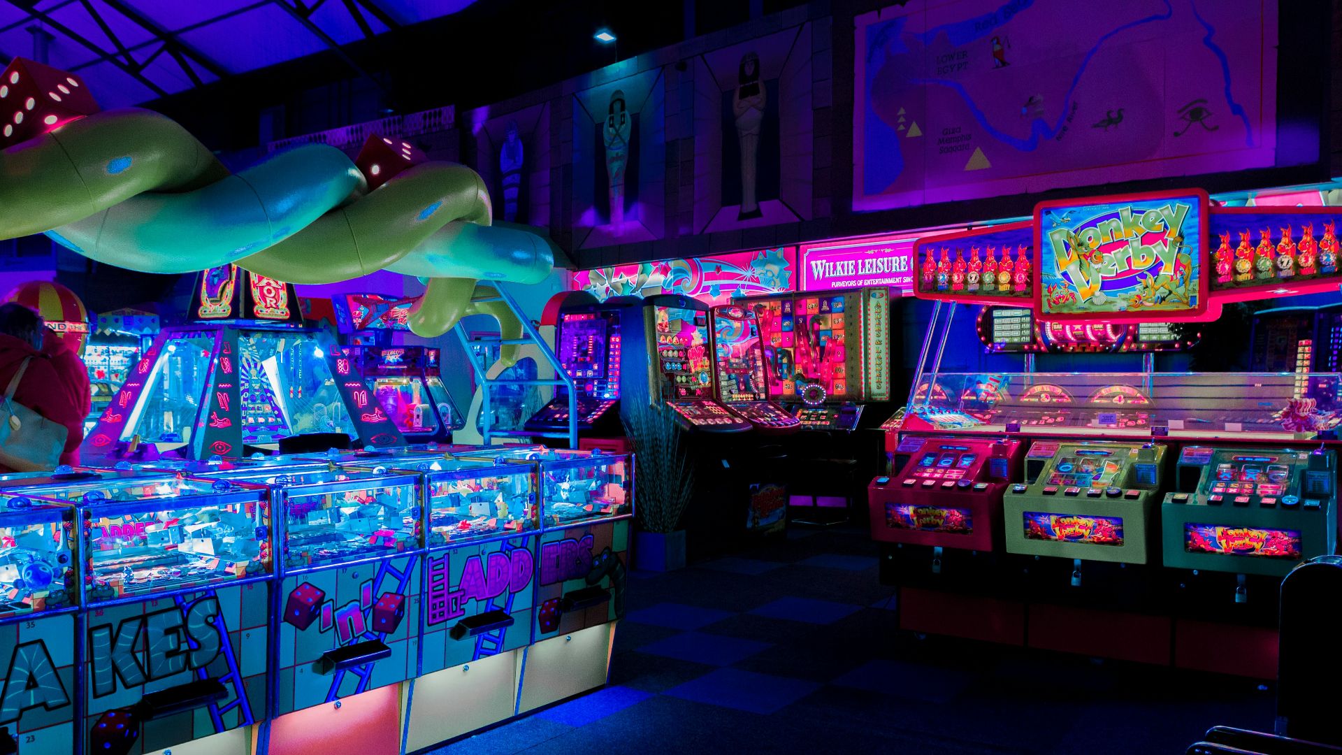 arcade game station
