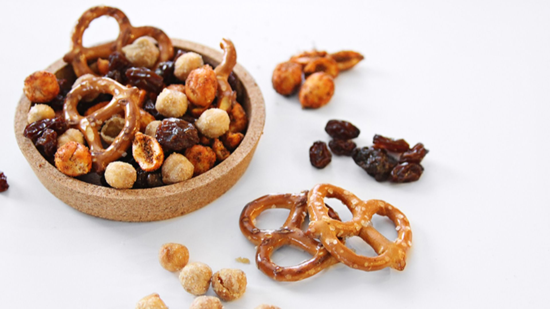 File:Trail Mix Curry Campfire peanuts raisins pretzels crunchy chickpeas snack treat (27818931554).jpg