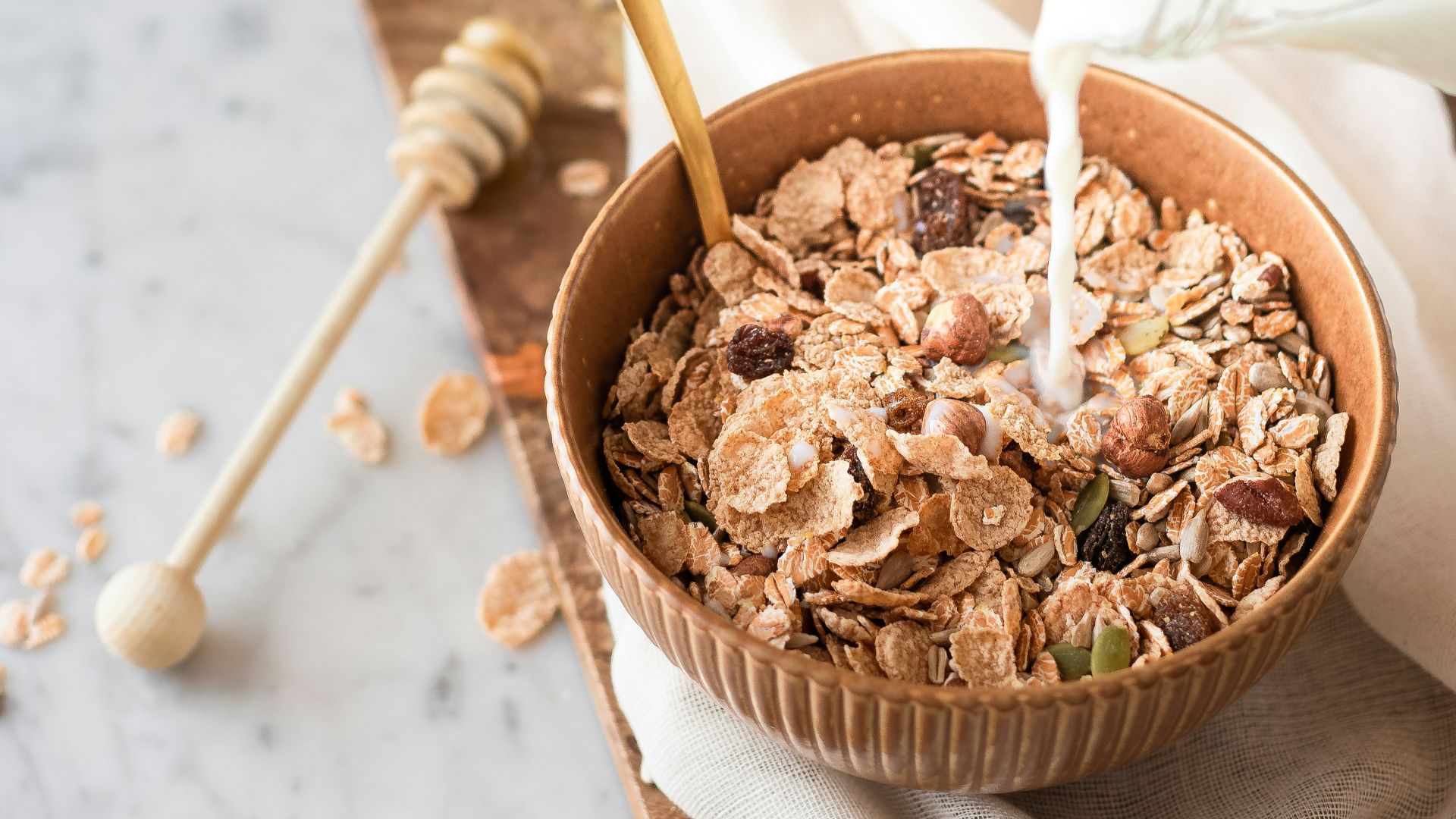 brown wooden bowl with brown powder
