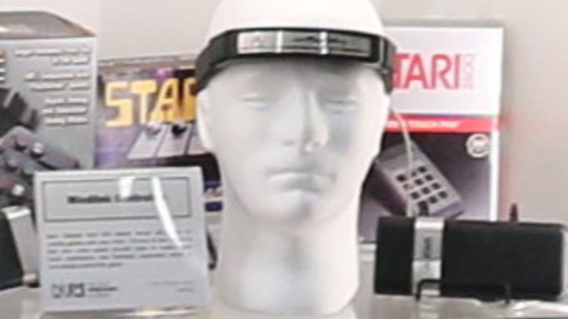 File:Atari 2600 exhibit (Mindlink).jpeg