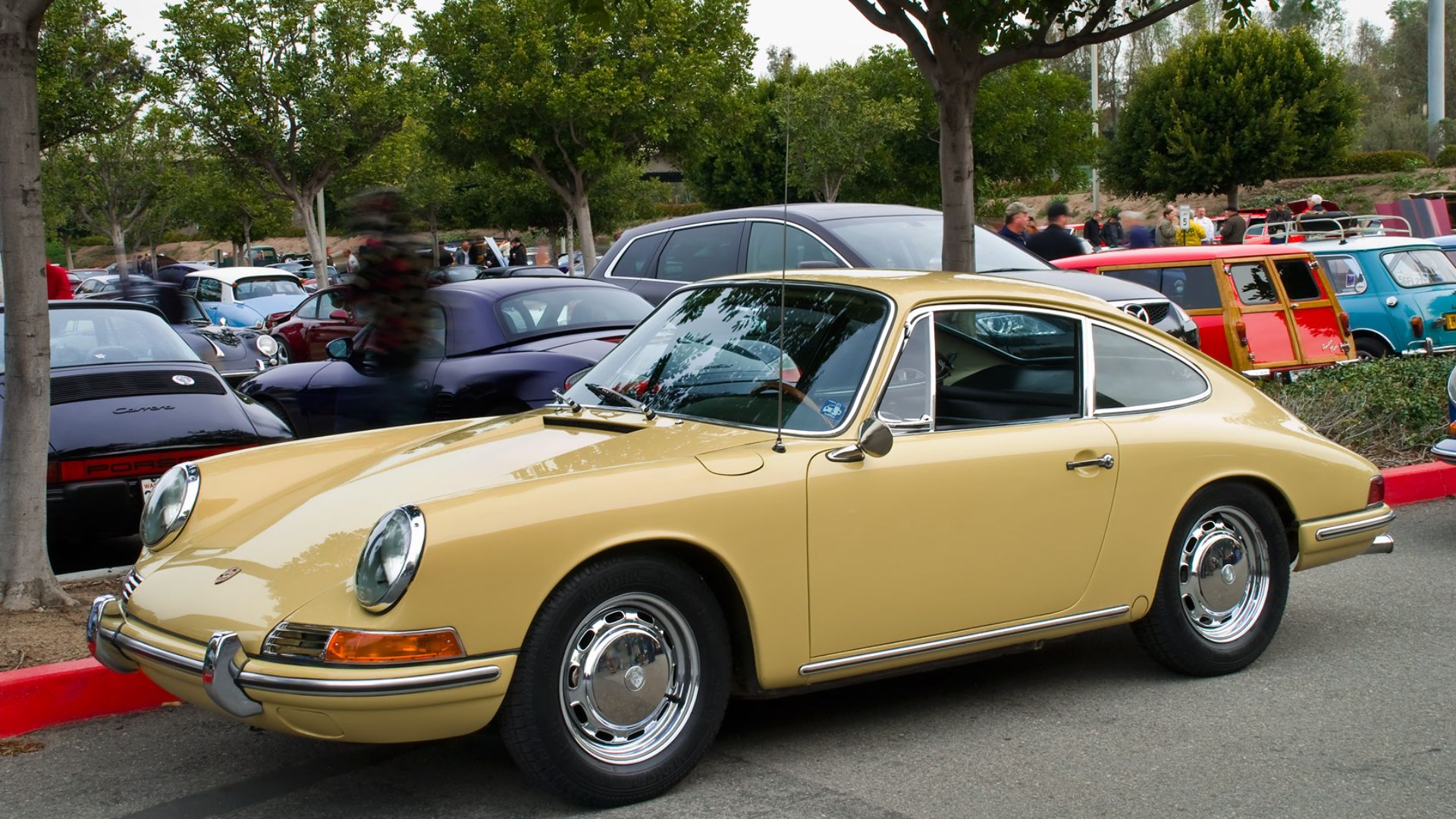 File:1964 Porsche 911 - yellow - fvl.jpg