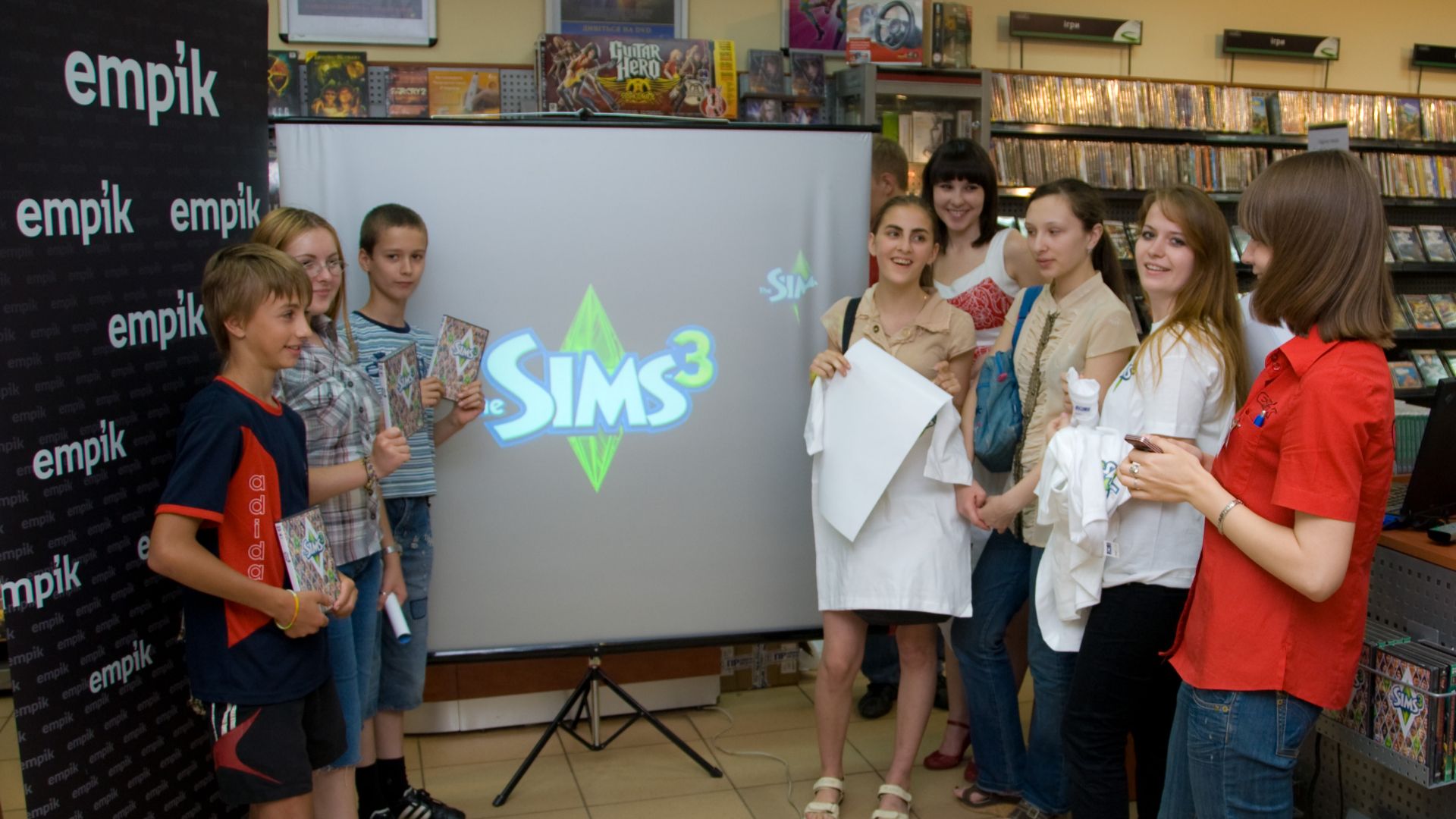File:The Sims 3 launch in Empik Store.jpg