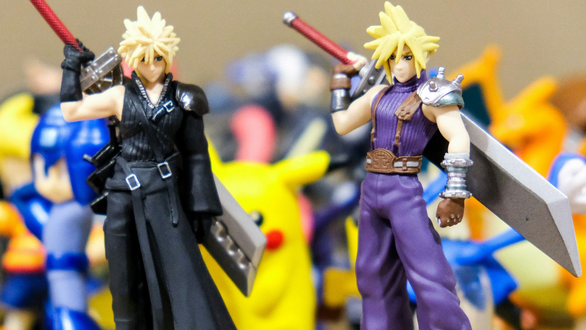 shallow focus photo of Cloud Strife figurine