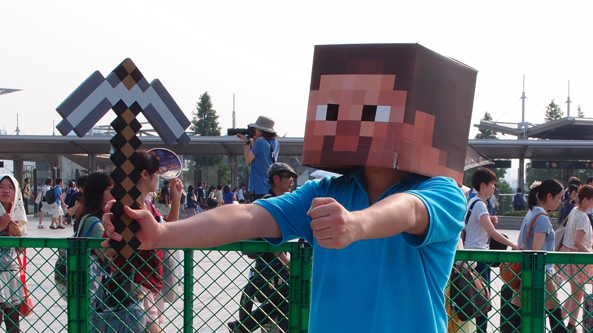 File:Minecraft Cosplay @ Comiket 84 - Summer 2013 @ Tokyo Big Sight (9490347671).jpg