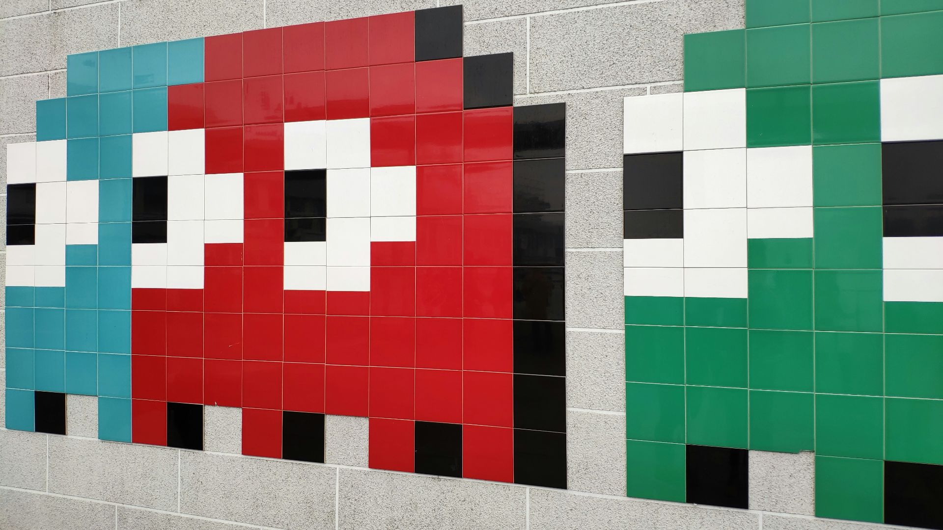 blue, red, and green Pac-Man wall painting