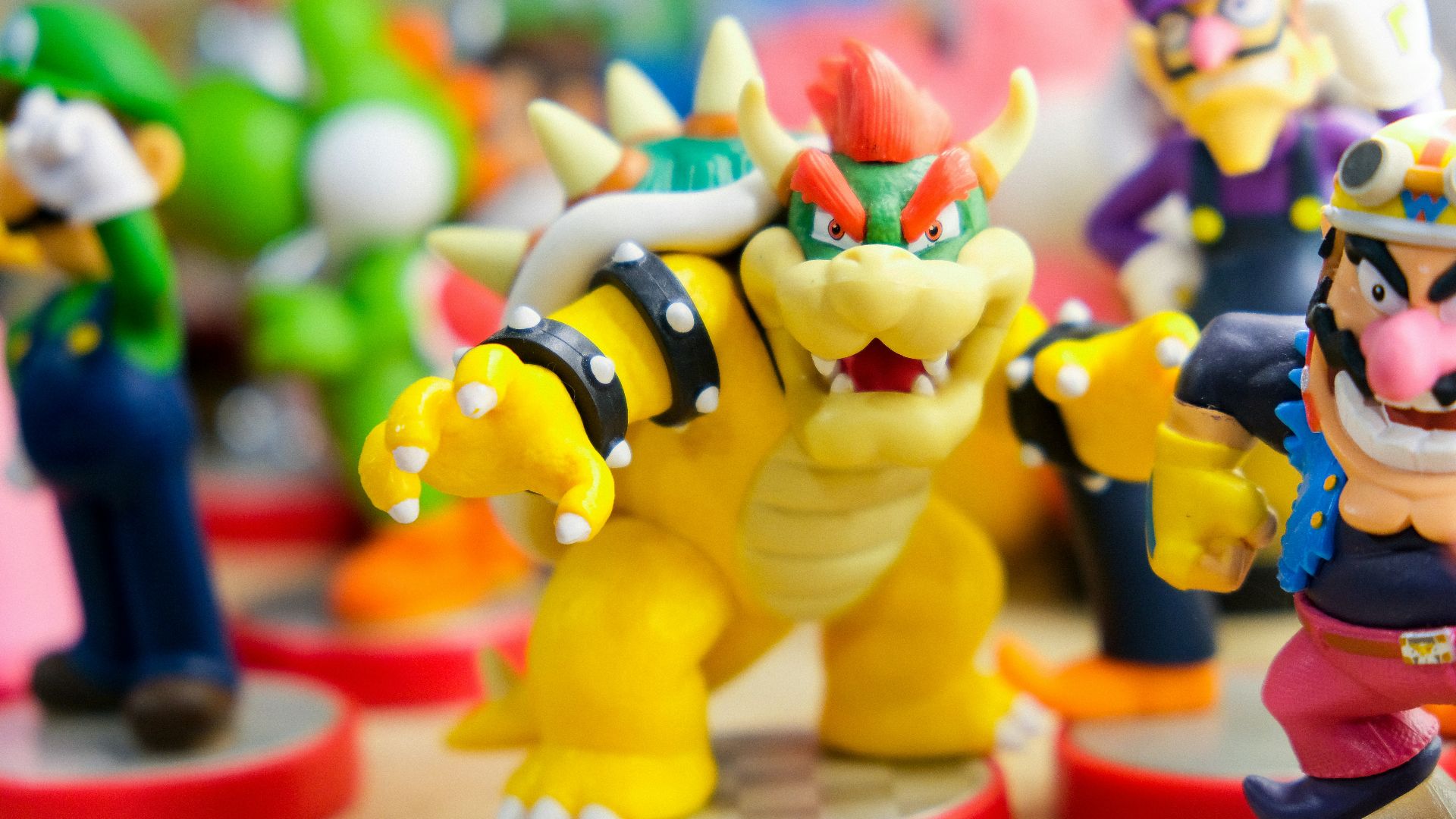 Super Mario character figurines