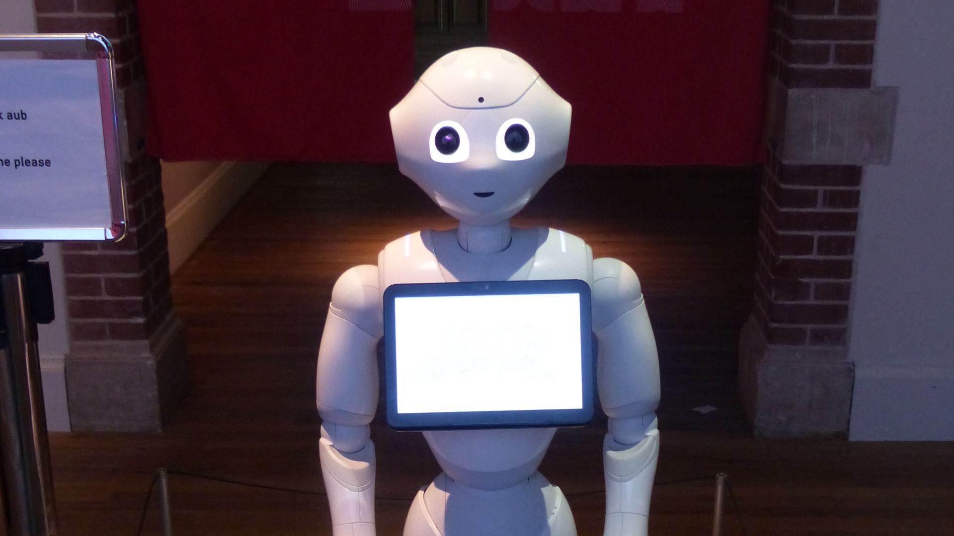 File:Robot Pepper.jpg