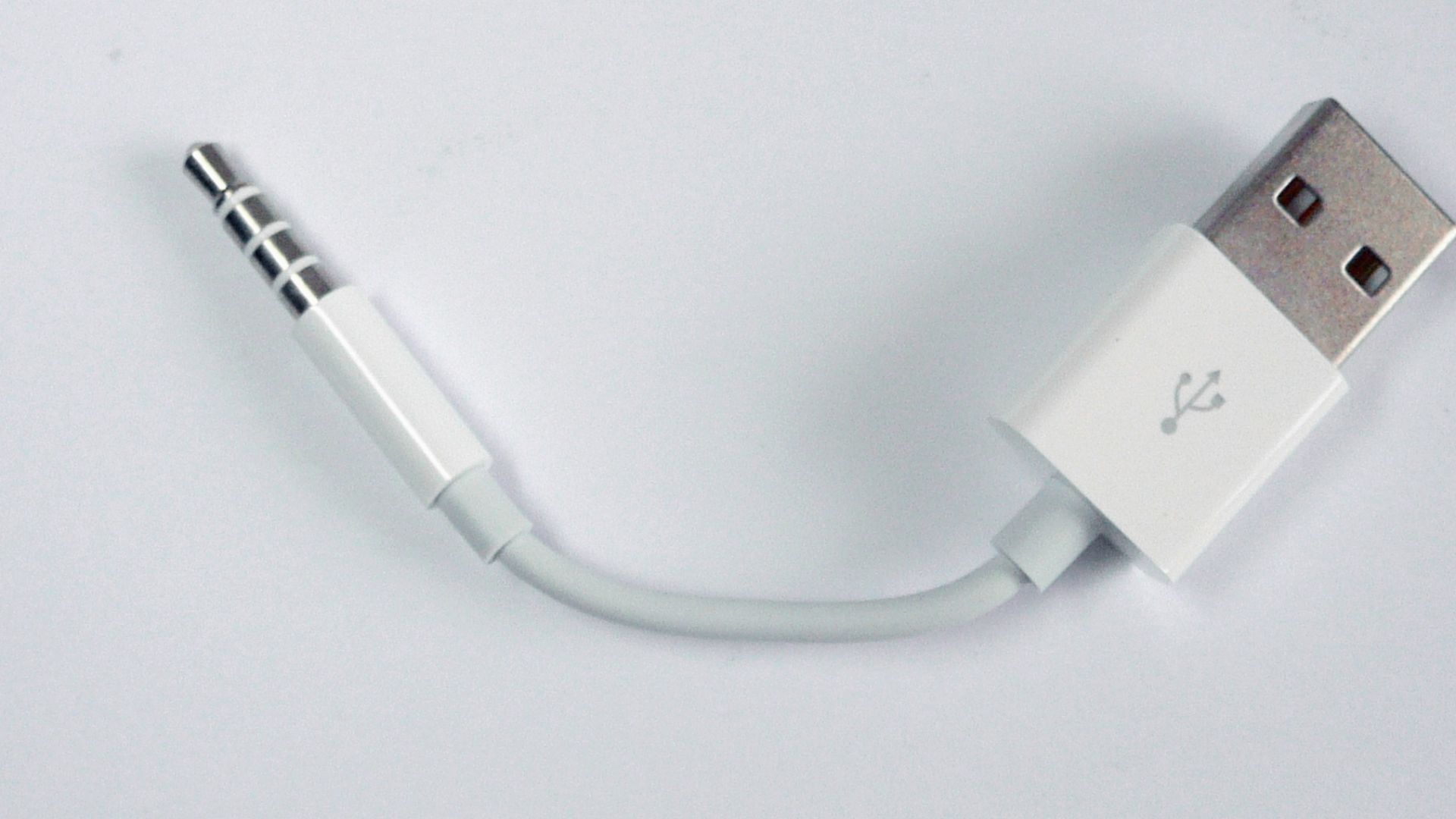 File:Apple iPod shuffle 45mm USB cable.jpg