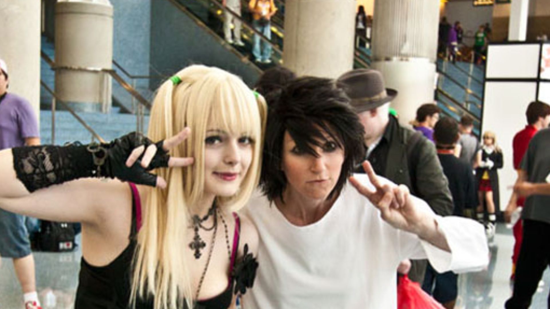 File:Cosplayers of Misa Amane and L Lawliet, Death Note at Anime Expo 2010 Day 3.jpg