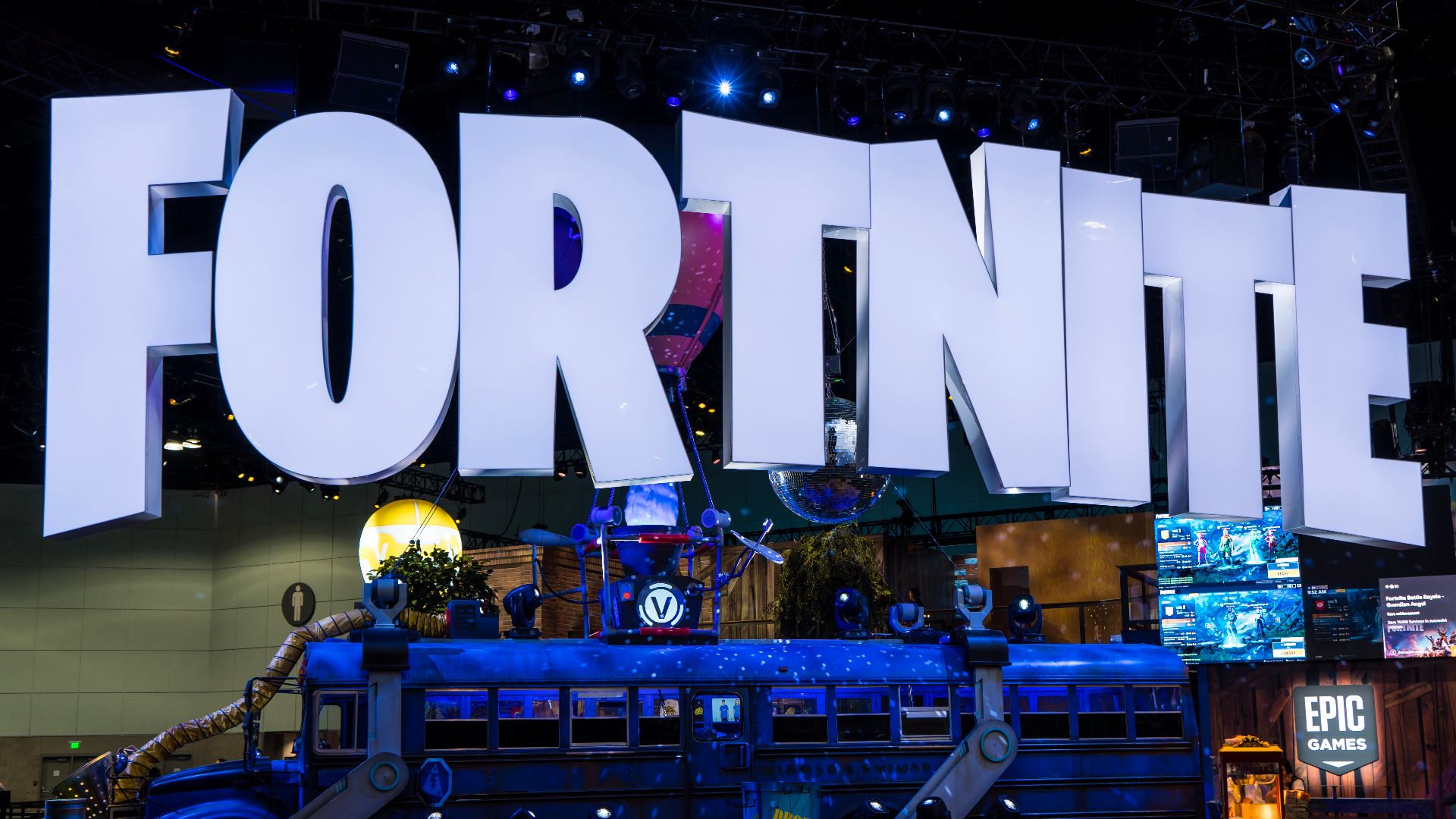 File:Fortnite at E3 2018 side front 1.jpg