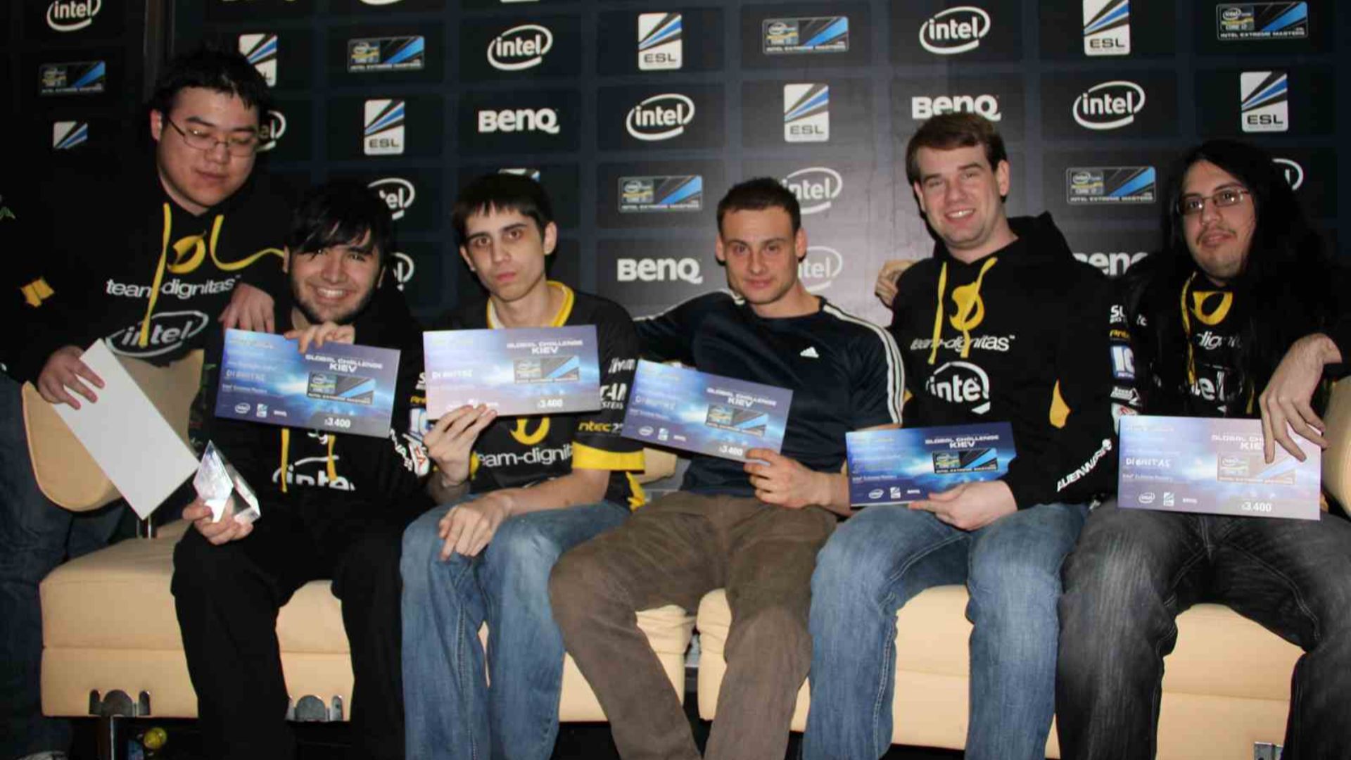 File:Dignitas lol.jpg