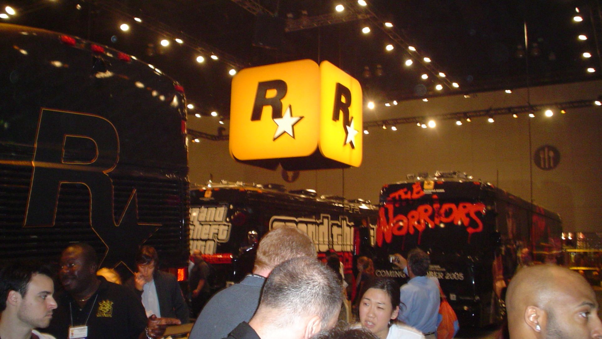 File:Rockstar Games buses at E3 2005.jpg