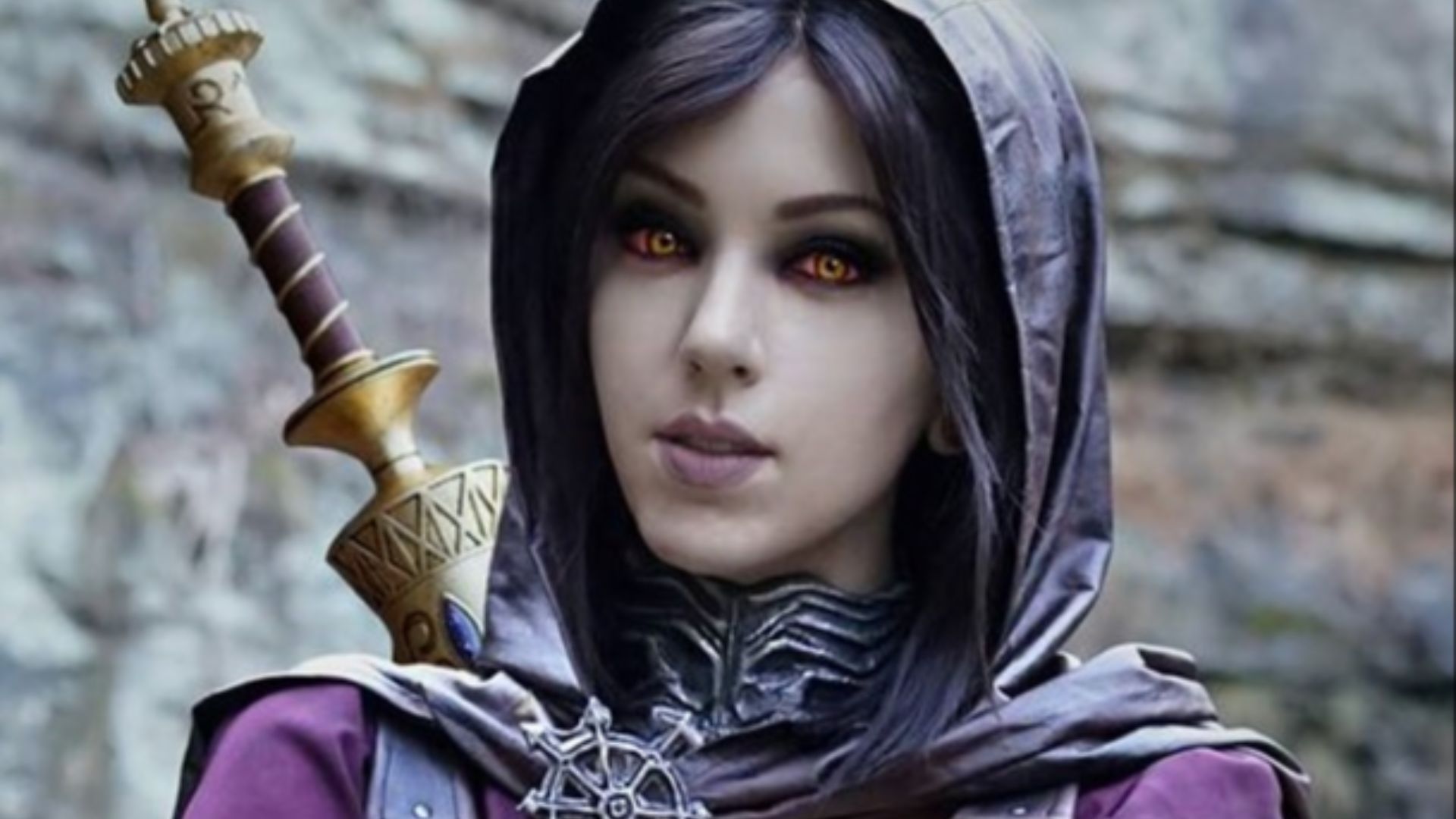 File:Cosplay por April Gloria acerca del personaje de Serana en The Elder Scrolls V Skyrim.jpg