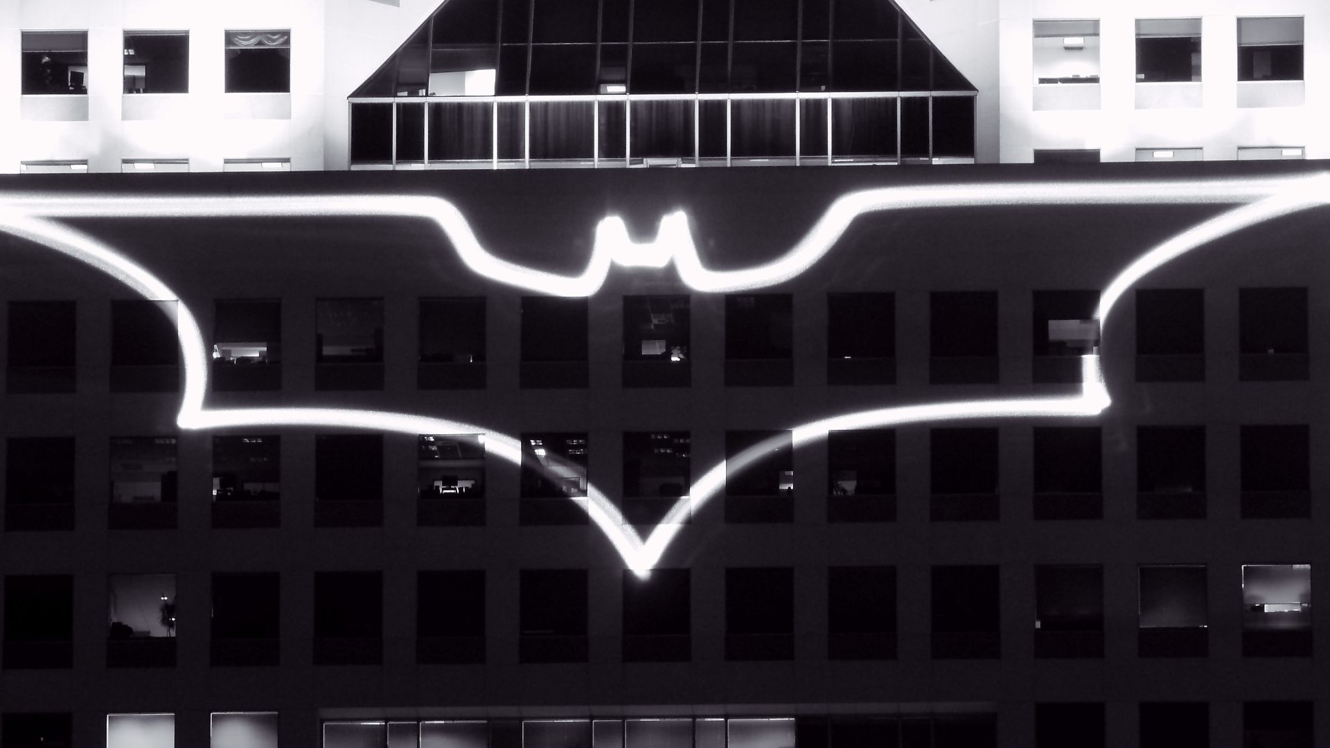 File:Batsignal at Highmark building.jpg