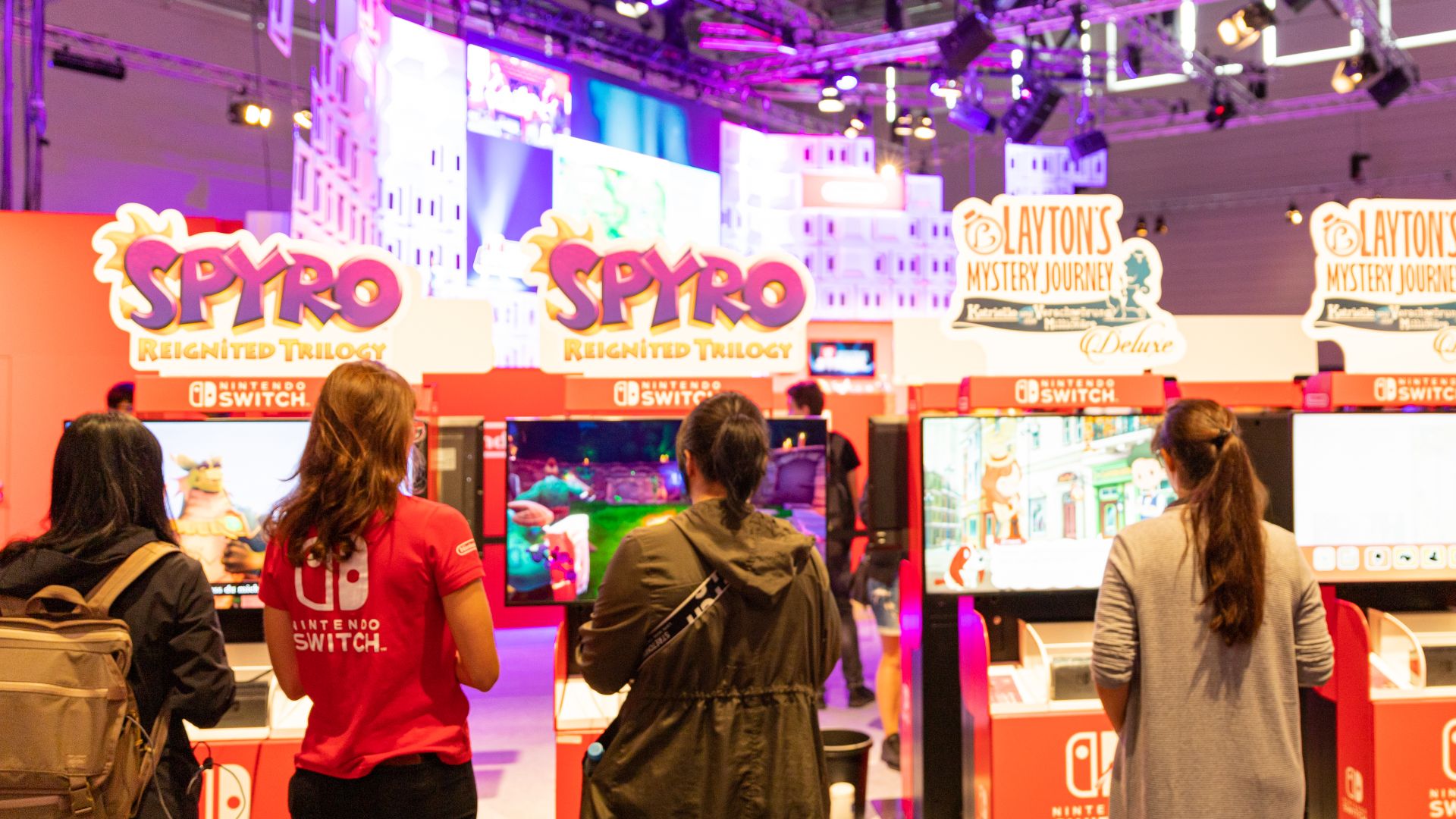 File:Nintendo Switch Gamescom 2019 (48605741676).jpg