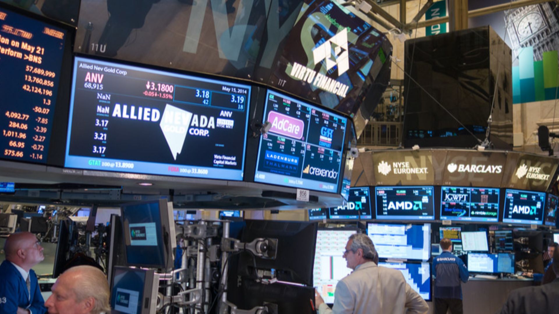File:Trading Floor at the New York Stock Exchange.jpg