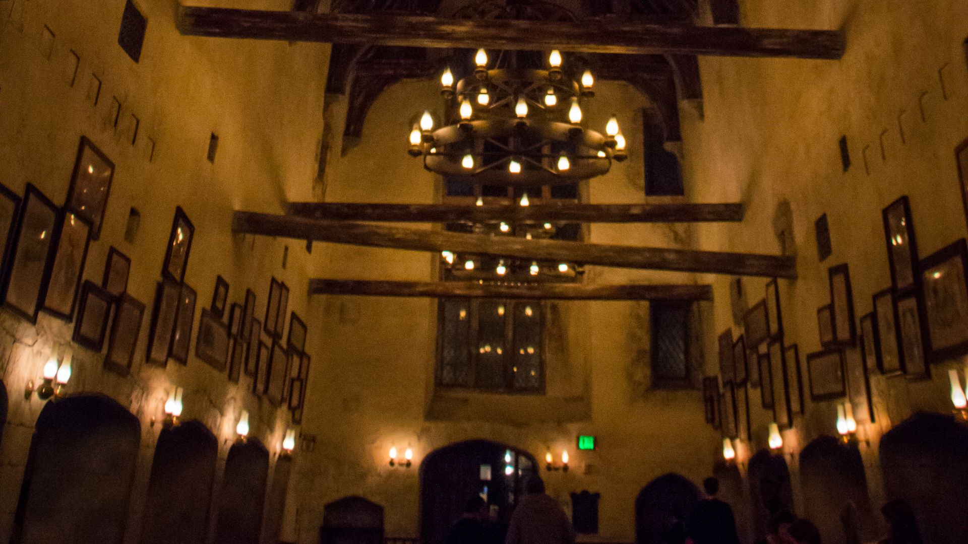 File:The Leaky Cauldron (29464775458).jpg